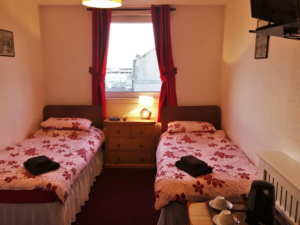 Antrim Guest House แอเบอร์ดีน ภายนอก รูปภาพ